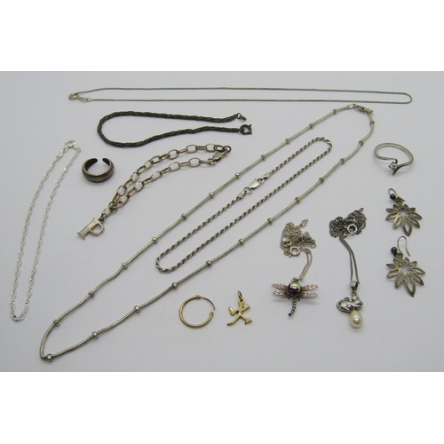 271 - Mixed lot of silver jewellery to include a mesh ring in the style of Tiffany & Co. 'Somerset' collec... 