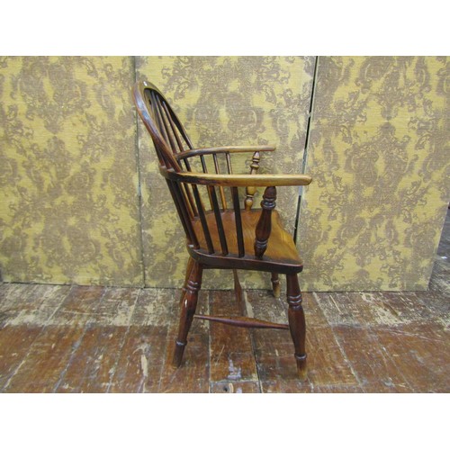 1454 - A Georgian Windsor elm and ashwood elbow chair