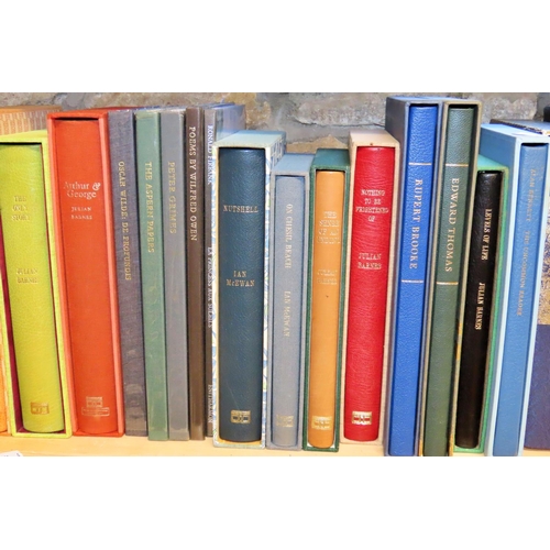 604 - A large Folio Society library to include works of literature & history / reference (28)