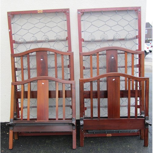 1508 - A pair of Edwardian mahogany single bed frames to accept a 3ft mattress