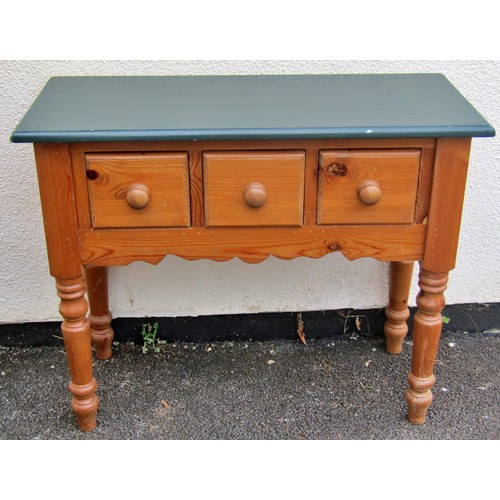 1536 - A small pine side table with three drawers, 76cm high, 92 x 38cm, together with an old pine box, wit... 