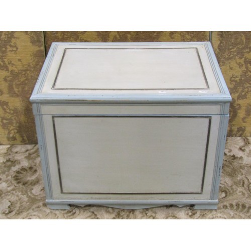 1159 - A painted blanket box, 50cm high x 67cm x 48cm