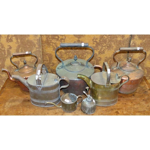 1089 - 3 copper kettles, 2 hot water cans, etc