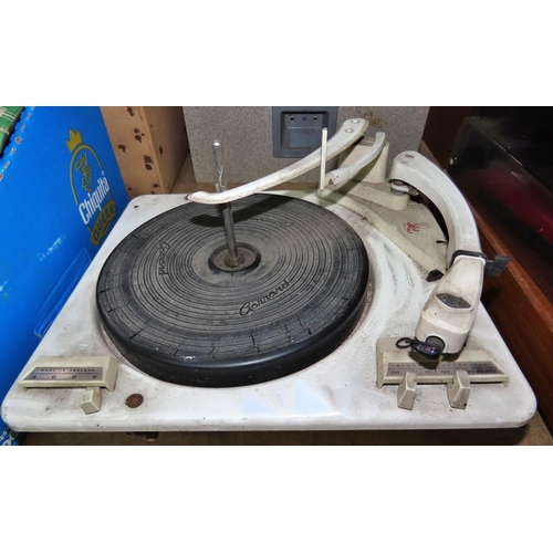 1111 - A Garrard model 210 turntable