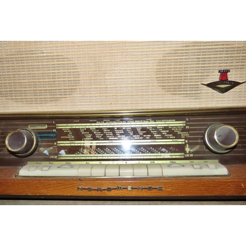 1116 - Normende stereo Phonosuper radiogram