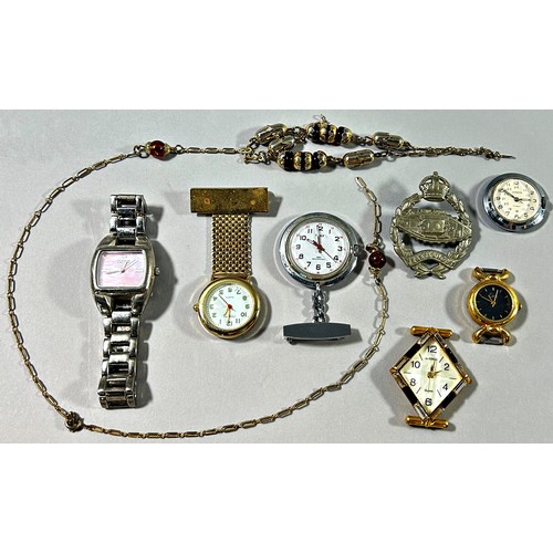 316 - A small mixed group, assorted wristwatches etc together with a pair of Raleigh equestrian cufflinks.