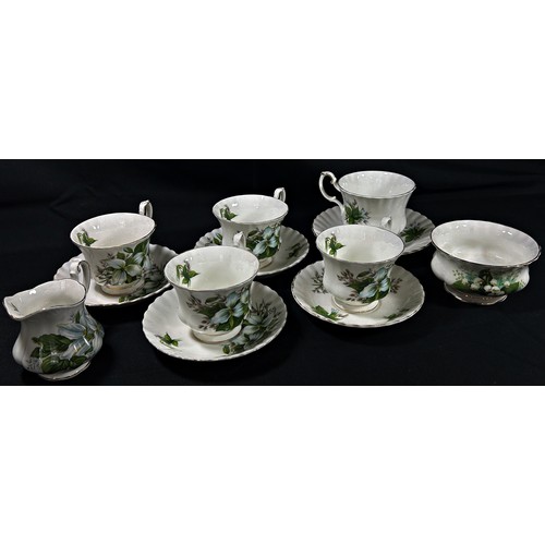 142 - A quantity of Royal Albert ‘Trillium’ and Royal Adderley ‘Louise’ pattern teawares.