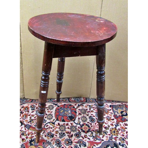 1394 - A simple 19th century pine cricket table on turned supports, 73cm high x 45cm diameter