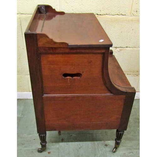 1552 - A good quality 19th century night commode on reeded and turned supports with brass caps and castors ... 