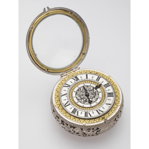 333 - David Bouquet, London
A rare silver clock-watch with alarm
Circa 1660-1665.
 
The 8cm diameter gilt-... 