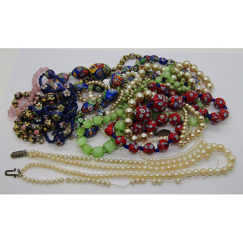 280 - Collection of jewellery comprising malachite, coral and pearl bead necklaces each with 9ct clasp, pl... 