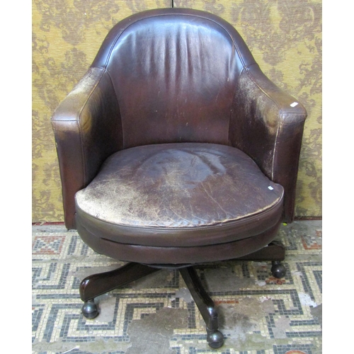 1306 - A vintage style swivel office desk chair