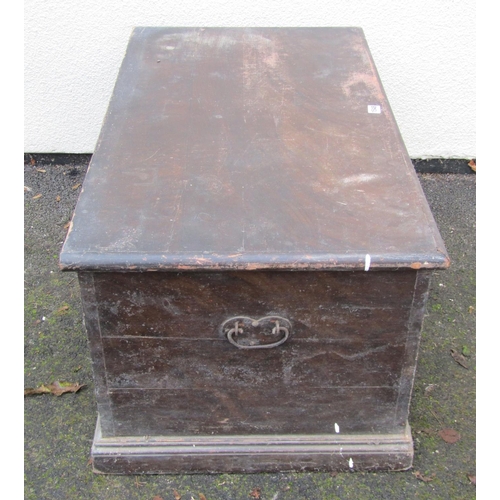 1548 - A 19th century pine blanket chest with painted finish, 90cm wide