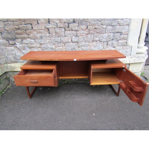 1171 - A vintage G-plan quadrille teak twin pedestal dressing table/desk. Circa 1965, 153cm long and 46 cm ... 