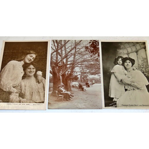 630A - A collection of late Victorian / early Edwardian coloured and monochrome postcards, humorous, portra... 