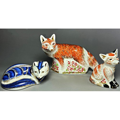 61 - Royal Crown Derby Imari Mother Fox and Fox Cub with gold stoppers and an Artic Fox with silver stopp... 