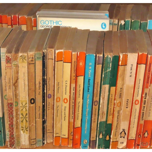 701 - An extensive collection of Penguin and Pelican paperbacks (approx 300)