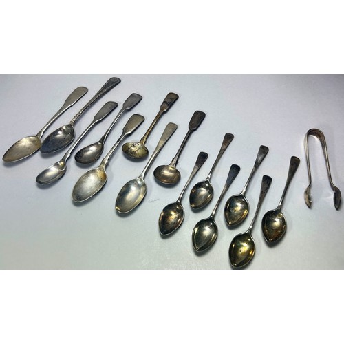 312 - A mixed selection of silver including a case Christening spoon, a cased condiment set, case teaspoon... 