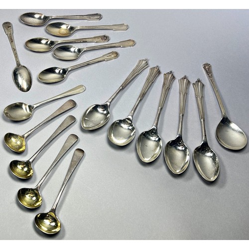 309 - A selection of silver tea and coffee spoons, four mustard, and a cased set of six teaspoons, (27) 12... 