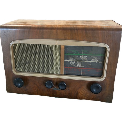 631 - A Vintage Bakelite Phillips Radio, together with a Bakelite Ecco Rodio, and a walnut cased Cossor ra... 