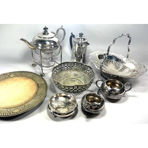 286 - A miscellaneous collection of silver plate tableware, including tureen, tea and coffee pots, a singl... 