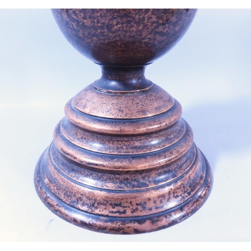 642 - A SUBSTANTIAL BURNISHED BRONZE BALLUSTER SHAPED CANDLESTICK 50CM HIGH