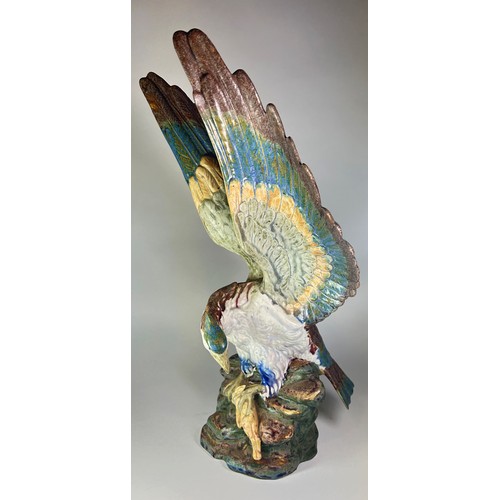 4 - A Valencian majolica eagle with rabbit in its talons