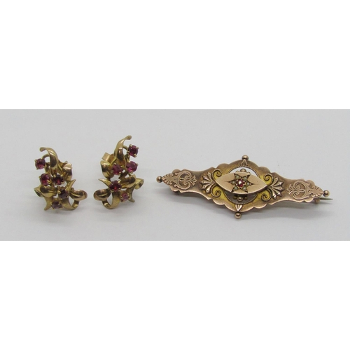 306 - Late Victorian 9ct brooch and a pair of stylised vintage yellow metal ruby earrings (butterflies 9ct... 