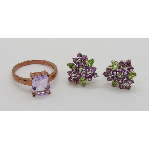 315 - Modern pair of 9ct amethyst and peridot floral cluster earrings, together with a 9ct amethyst dress ... 