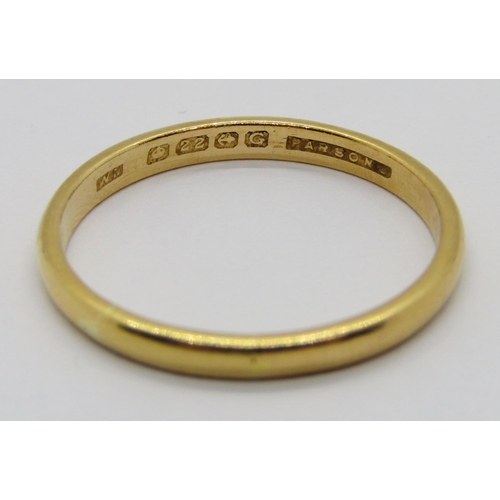 345 - 1930s 22ct wedding ring, maker 'W.M', also stamped 'Parsons', size U, 3.5g