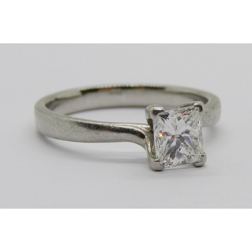 355 - 950 platinum rectangular diamond solitaire ring, 1ct approx, maker 'DOM', Birmingham, size P, 5g, wi... 