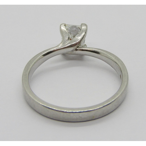 355 - 950 platinum rectangular diamond solitaire ring, 1ct approx, maker 'DOM', Birmingham, size P, 5g, wi... 