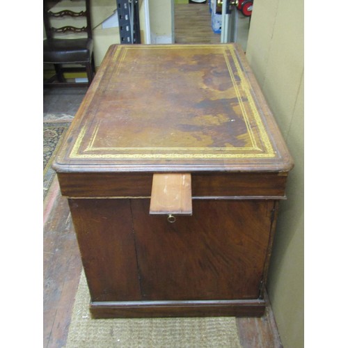 1396 - A 19th century mahogany pedestal desk, one side enclosing eleven graduated drawers, the far side wit... 