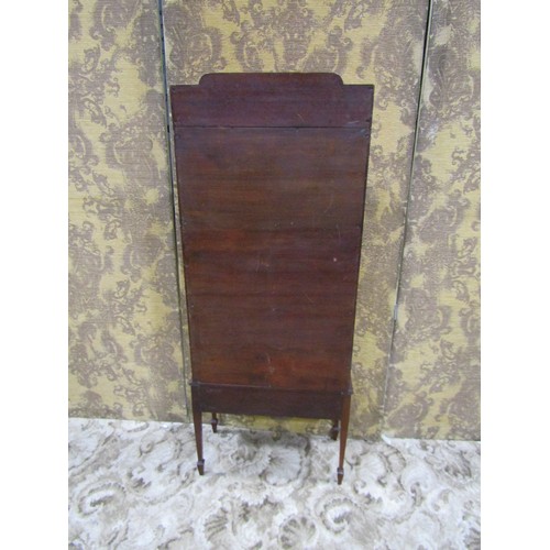 1286 - A small Edwardian mahogany free standing open bookcase in the Georgian style, with fixed shelves ove... 