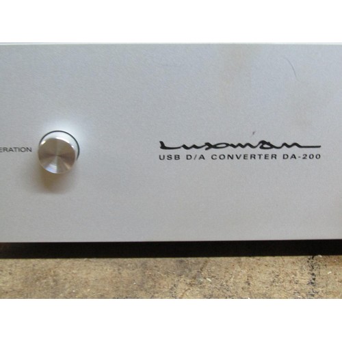 1098 - A Luxman DA-200 USB D/A converter