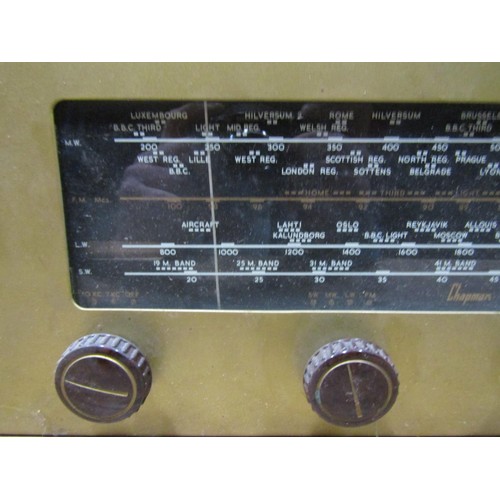 1103 - A vintage valve radio (lacks shell/case) together with a small collection of vintage valves mainly i... 