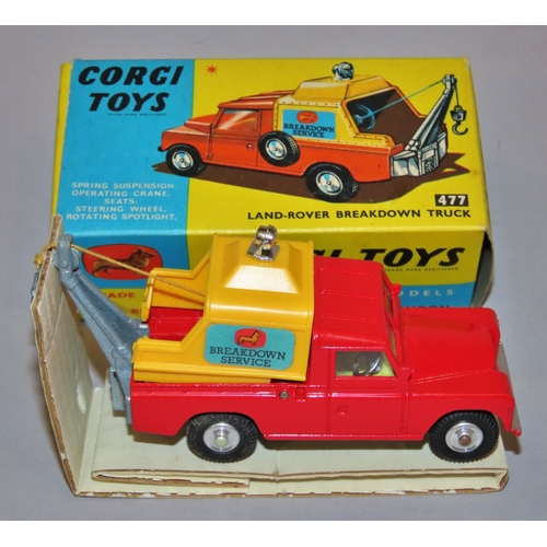 730 - Corgi toys 477 Land Rover Breakdown truck with operating crane 5.9d with original box