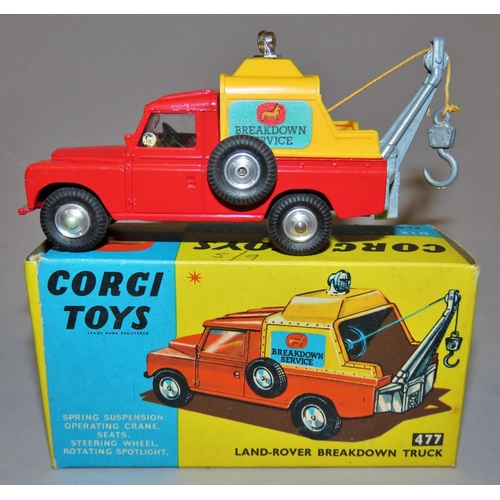 730 - Corgi toys 477 Land Rover Breakdown truck with operating crane 5.9d with original box