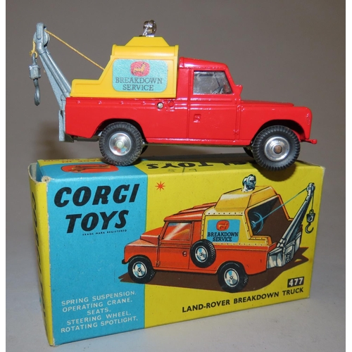 730 - Corgi toys 477 Land Rover Breakdown truck with operating crane 5.9d with original box