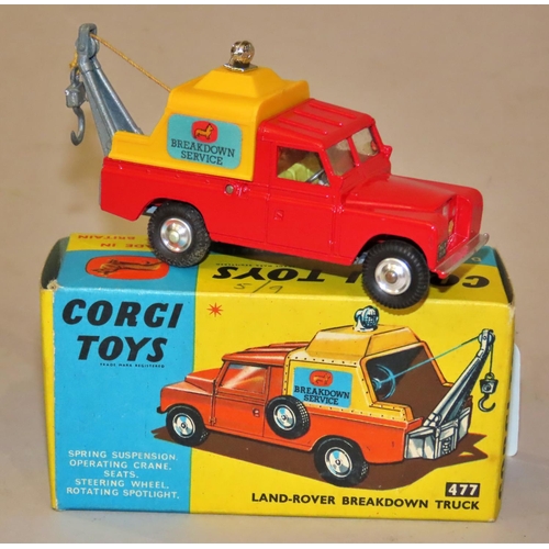 730 - Corgi toys 477 Land Rover Breakdown truck with operating crane 5.9d with original box