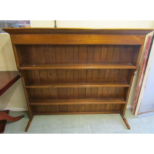 1562 - A good quality George III style kitchen dresser the T shaped arrangement of drawers and two cupboard... 