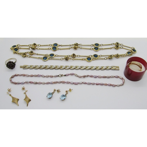 372 - Collection of jewellery to include a 14ct colourless stone dress ring, a heavy white metal curb link... 