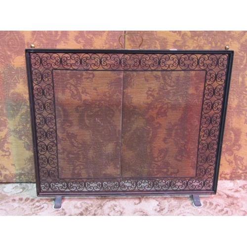 1067 - A polished brass fire fender with decorative pierced fretwork grill, 18 cm high x 130 cm together wi... 