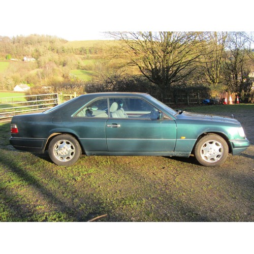 1490A - A Mercedes E320 Coupe, Automatic, petrol 3199cc, Reg N100 GRS, Green, Mileage 159900, 3 owners to da... 