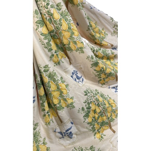 754 - A pair of good quality lined curtains in a Lemon Tree & Bluebird pattern - 220cm long x 400cm wide