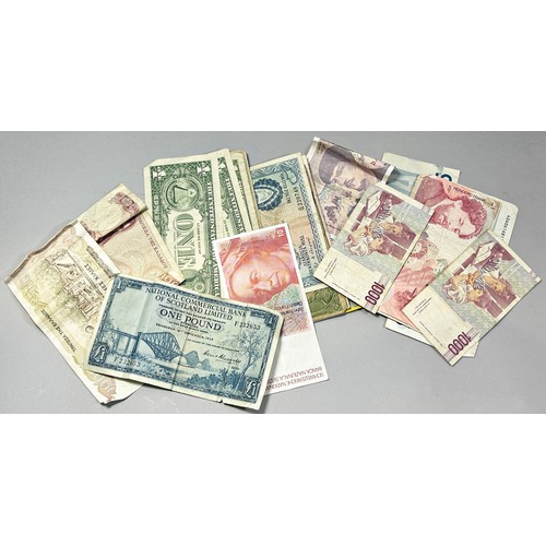 418 - A folder of 20th century English and foreign currency including bank notes