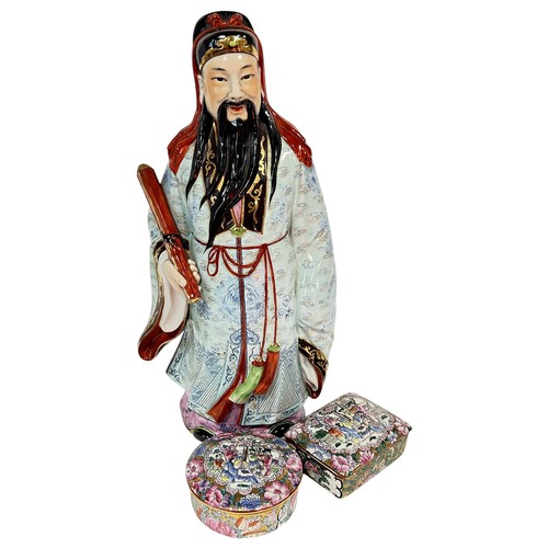 70 - A Chinese porcelain figure of the immortal Fu together with two porcelain boxes with character and f... 