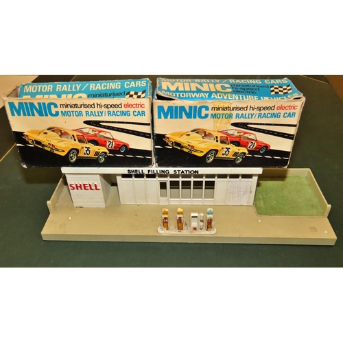 768 - Minic set of track five cars and a caravan, together with Electric Derby and treble 'O'Electric rail... 