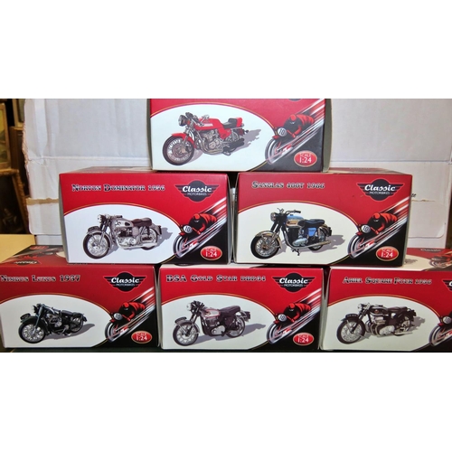 770 - Collection of twenty-one model classic motorcycles 1:24 scale made by Editions Atlas Collections