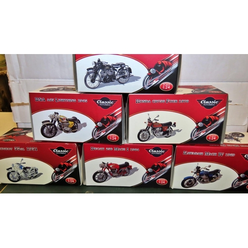 770 - Collection of twenty-one model classic motorcycles 1:24 scale made by Editions Atlas Collections